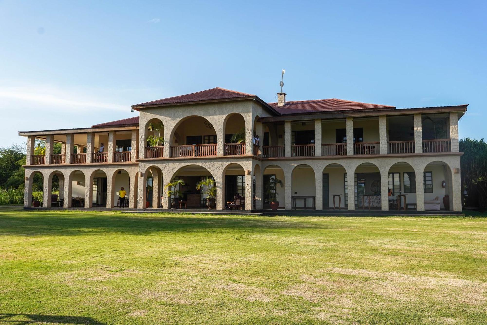 Kili Seasons Hotel Аруша Екстер'єр фото